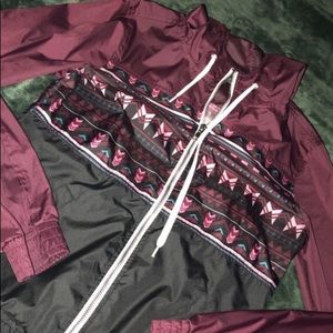 burgundy windbreaker from zumiz size small